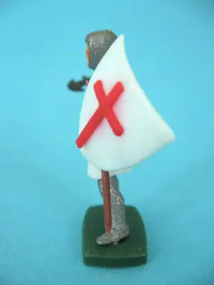 weißer Plasty Ritter mit Schild und Lanze
