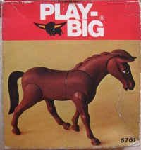 5761 Playbig Pferd Majestus